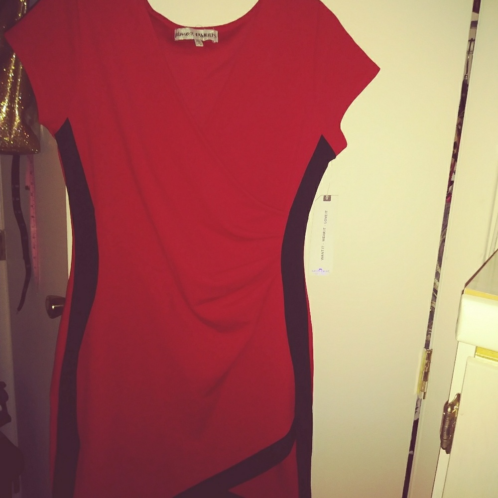 Dress - Picture 2 of 3